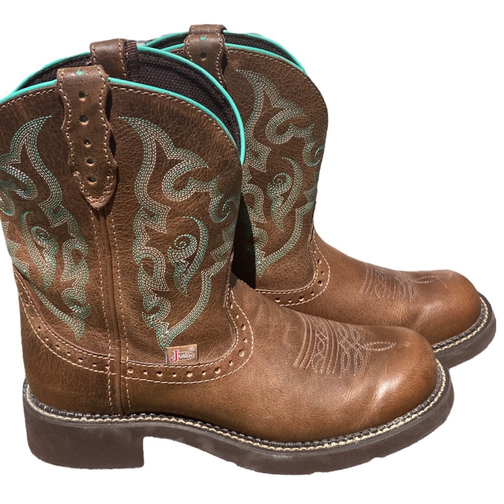 Justin Gypsy woman’s boots size 8 1/2 barely used for sale $75